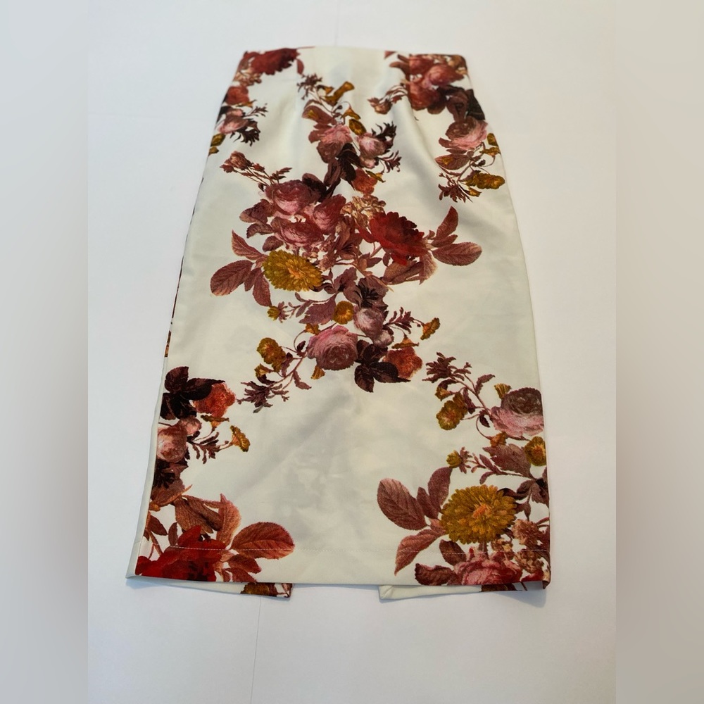 Tobi Flower Printed Pencil Skirt with Invisible Side Zipper Closure-XS